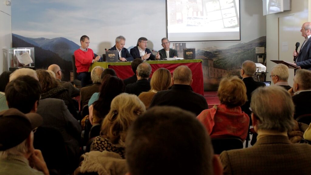 El público abarrotó la Sala Gonzalo de Berceo del Centro Riojano de Madrid.